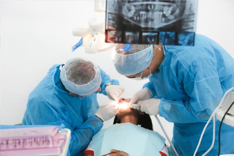 Nov-2015 Dental Implant Seminar - Live Patient Program