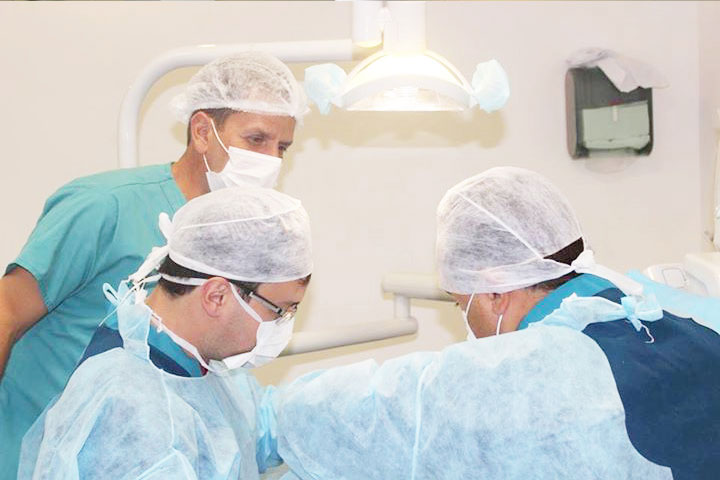 Feb-2015 Dental Implant Seminar - Live Patient Program operatory room