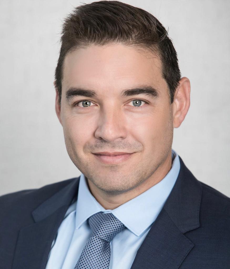 Dr. Lazaro Gavilla DDS - ITC Seminars Dental Implant Training